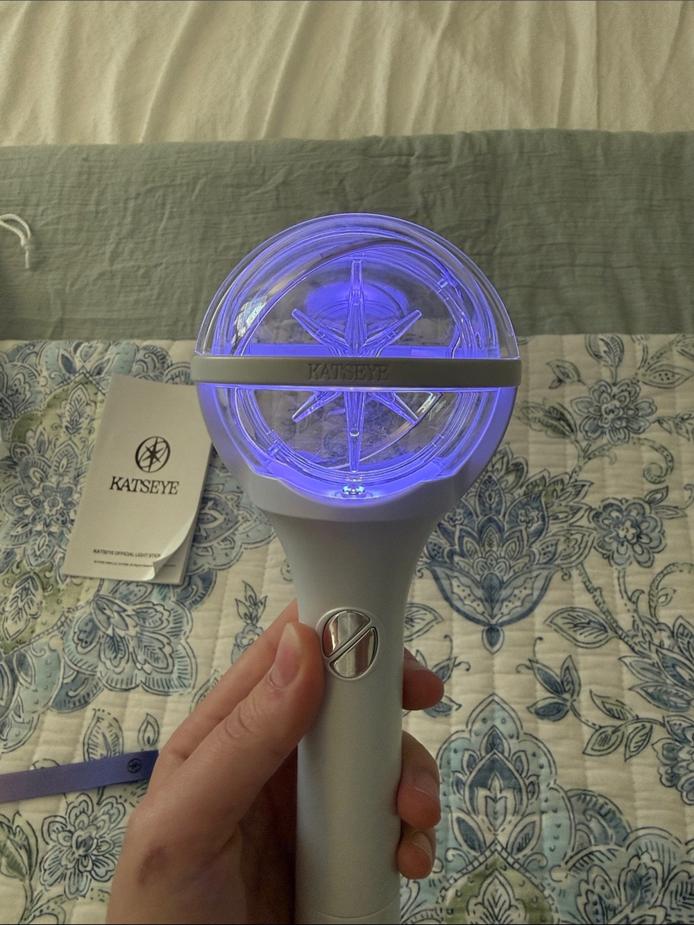 KATSEYE OFFICAL LIGHTSTICK - Picture 16 of 17